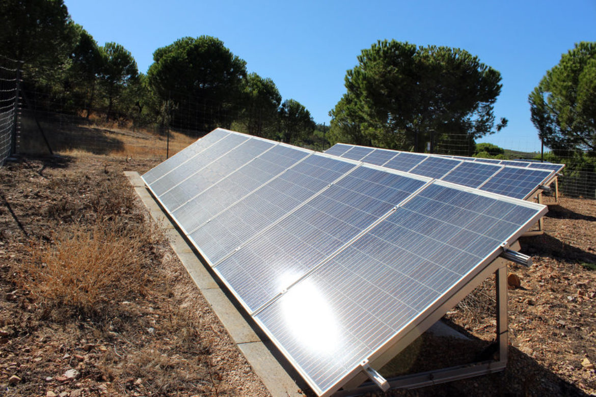 Instalación solar en finca en Alía, Cáceres