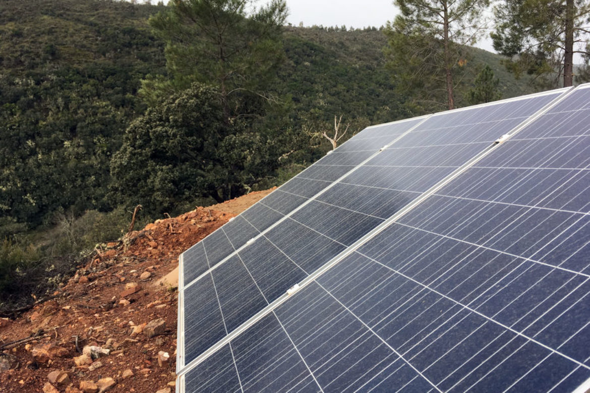 Instalación solar en finca en Puerto de San Vicente, Toledo